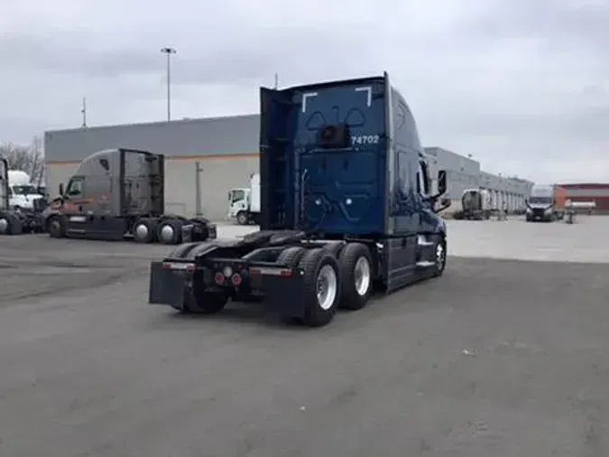 2022 Freightliner Cascadia