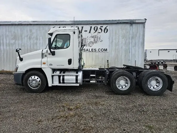 2016 FREIGHTLINER CASCADIA 125