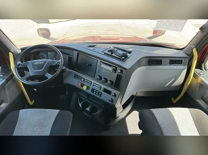 2022 Freightliner Cascadia 126