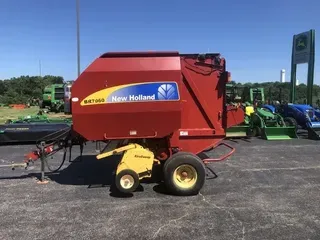 2011 New Holland BR7060
