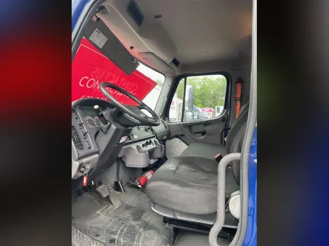 2019 FREIGHTLINER M2 106