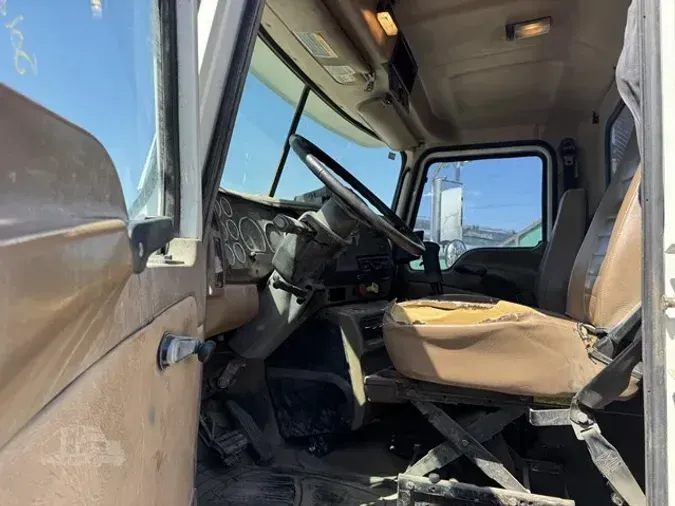 2005 MACK GRANITE CV713