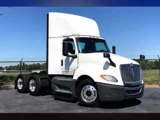 2022 INT LT625 6x4