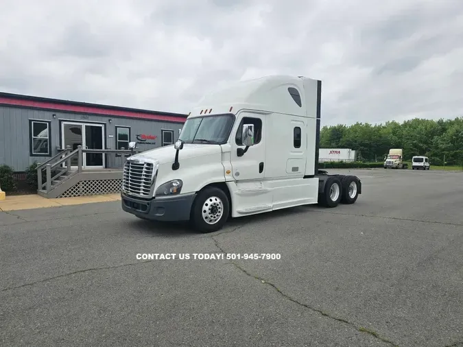 2020 FREIGHTLINER CASCADIA 125779c54ebefe700f3cd939f38461ef684