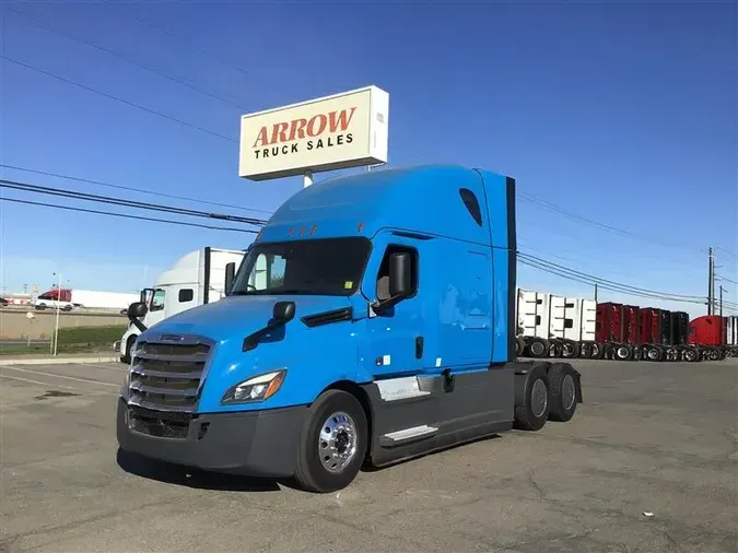 2021 FREIGHTLINER CA126