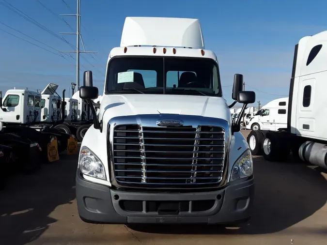 2016 FREIGHTLINER/MERCEDES CASCADIA 125