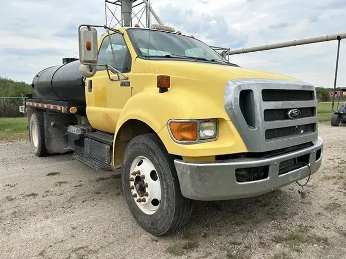 2011 FORD F750