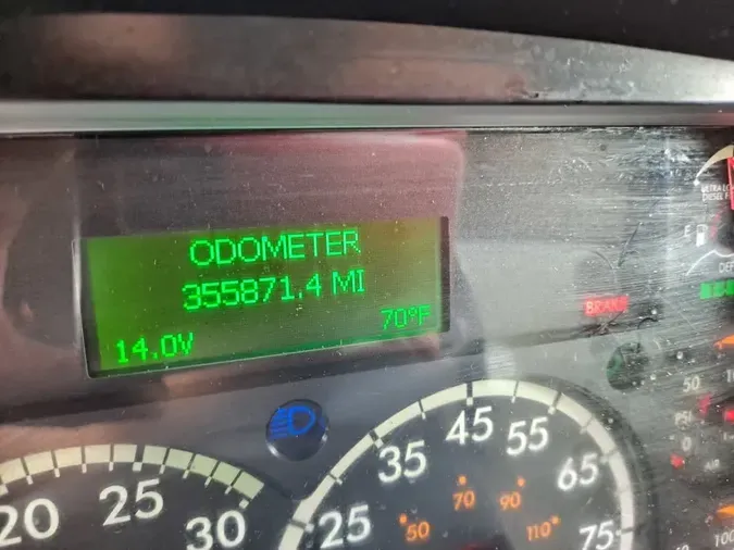 2021 FREIGHTLINER/MERCEDES M2 106