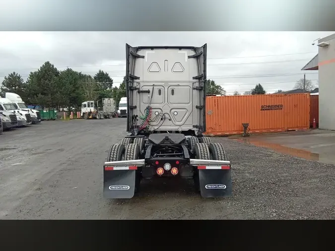 2024 Freightliner Cascadia 126