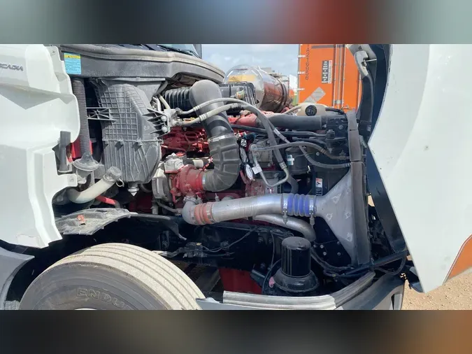 2020 Freightliner Cascadia 126