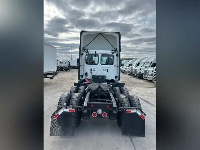 2019 FREIGHTLINER/MERCEDES CASCADIA 125