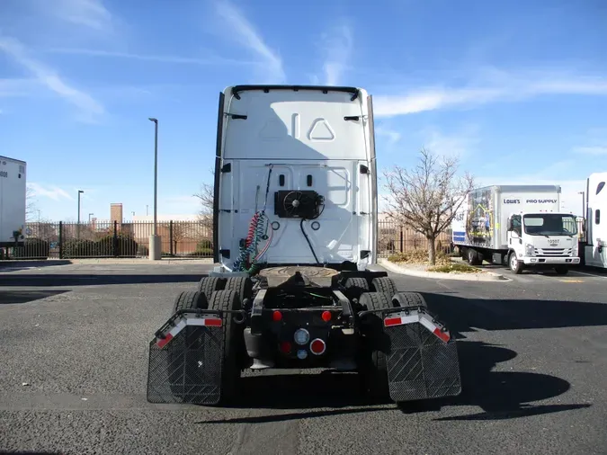 2019 FREIGHTLINER/MERCEDES CASCADIA 125