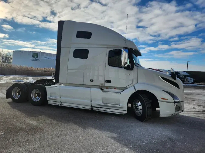 2025 VOLVO VNL64T76077b25cfb0b903999afd2dbce5995bddd