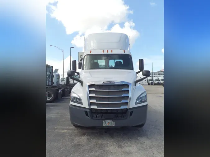 2019 FREIGHTLINER NEW CASCADIA PX12664