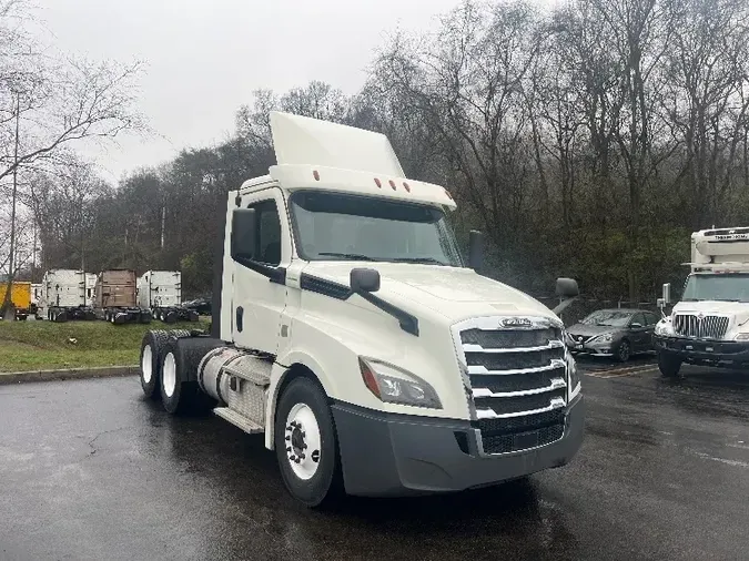 2018 Freightliner T12664ST77bba061372cd4f986fc9966eb1ea679