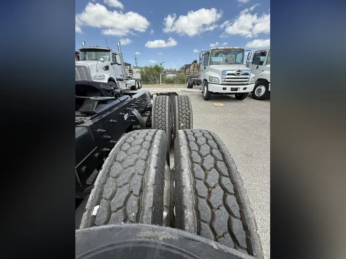2020 Peterbilt 567