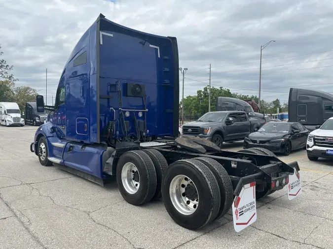 2021 Kenworth T680