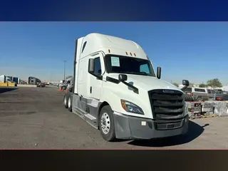 2021 Freightliner Cascadia 126