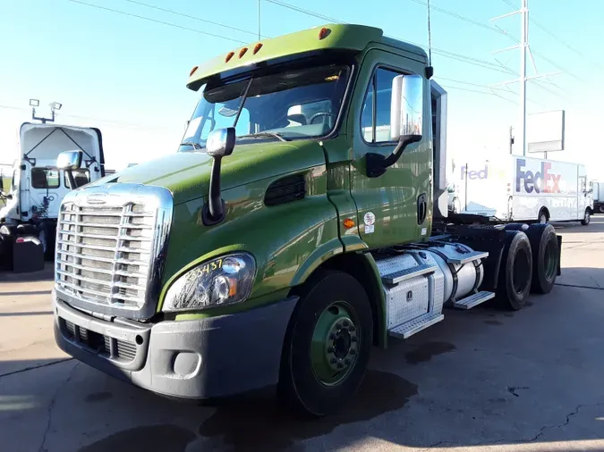 2017 FREIGHTLINER/MERCEDES CASCADIA PX11364ST77c5051de292d35b6b0b6f025c551758