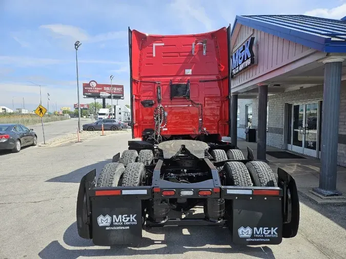 2023 VOLVO VNL64T860