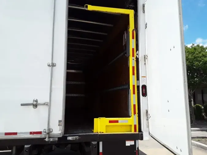 2019 NAVISTAR INTERNATIONAL 4300