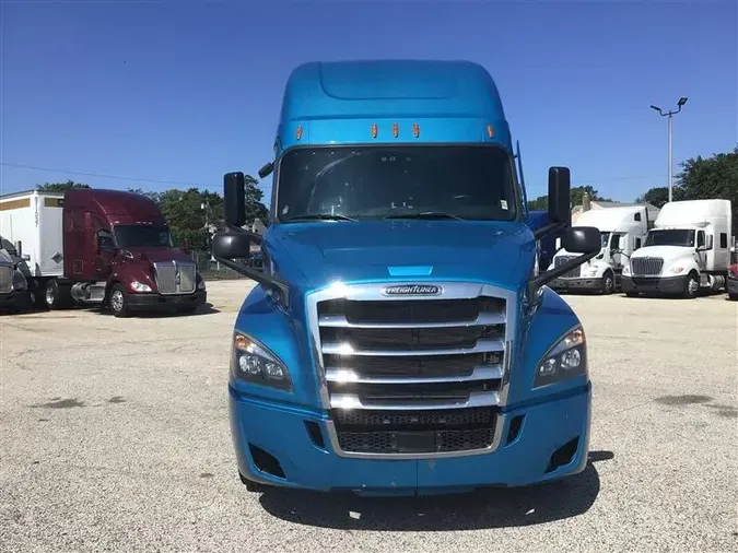 2020 FREIGHTLINER CA126