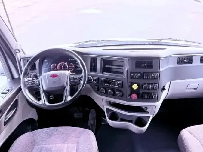 2023 Peterbilt 579