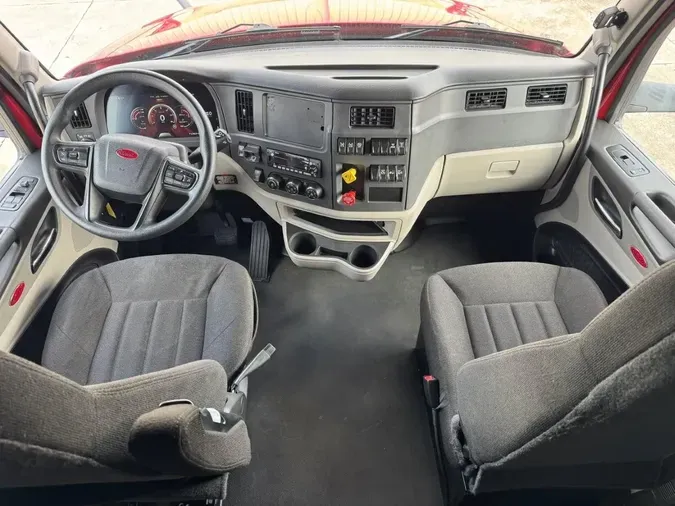2022 Peterbilt 579