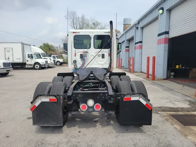 2016 FREIGHTLINER/MERCEDES CASCADIA 125