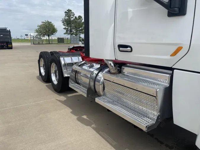 2022 Peterbilt 567