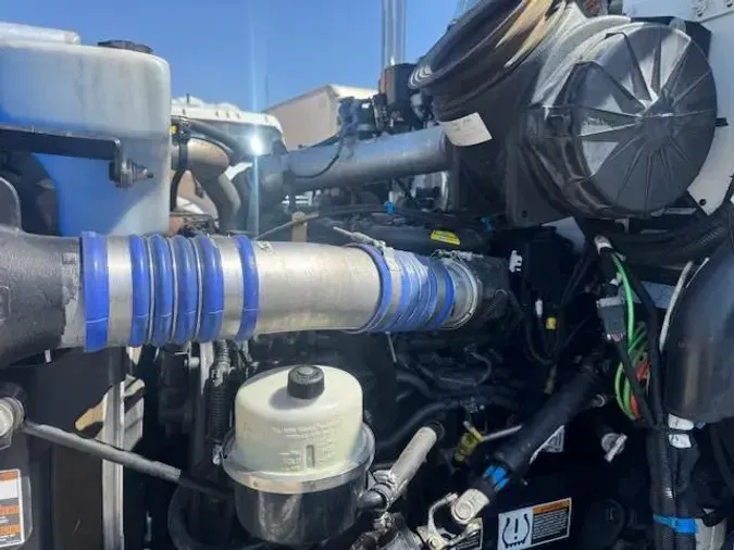 2020 Peterbilt 337