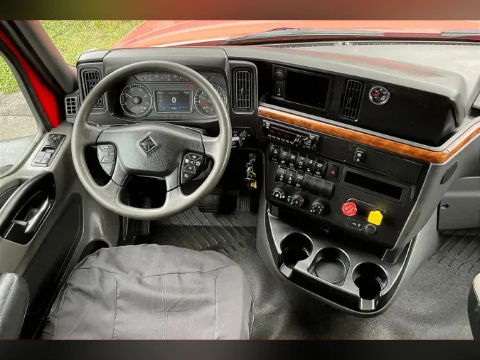 2021 INT LT625 6x4