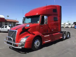 2019 VOLVO VNL760