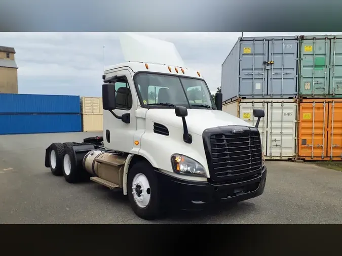 2020 FREIGHTLINER/MERCEDES CASCADIA 11377dbe35741c22b70237bcf6576d28b25