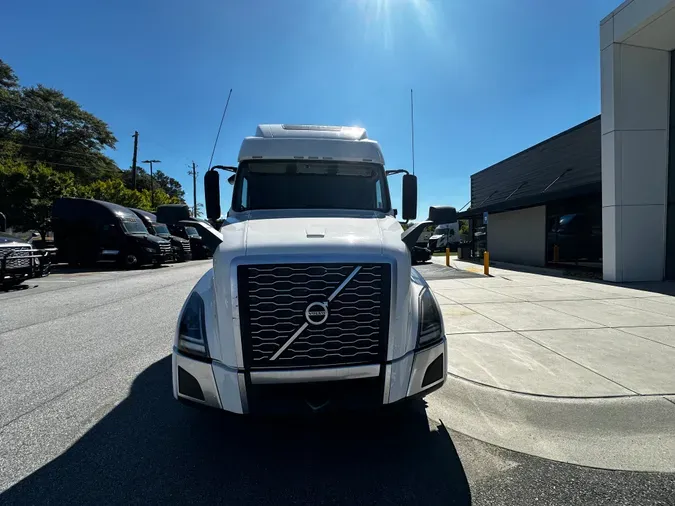 2022 Volvo VNL64T860