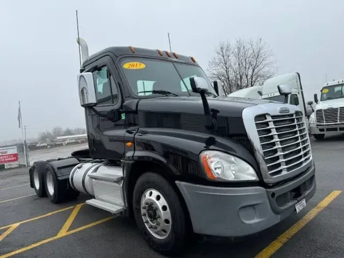 2017 FREIGHTLINER/MERCEDES CASCADIA 125