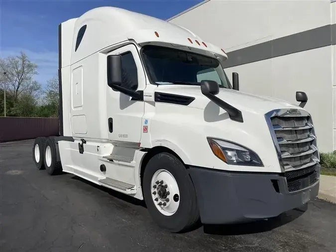 2020 FREIGHTLINER CA126