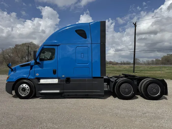 2022 Freightliner Cascadia