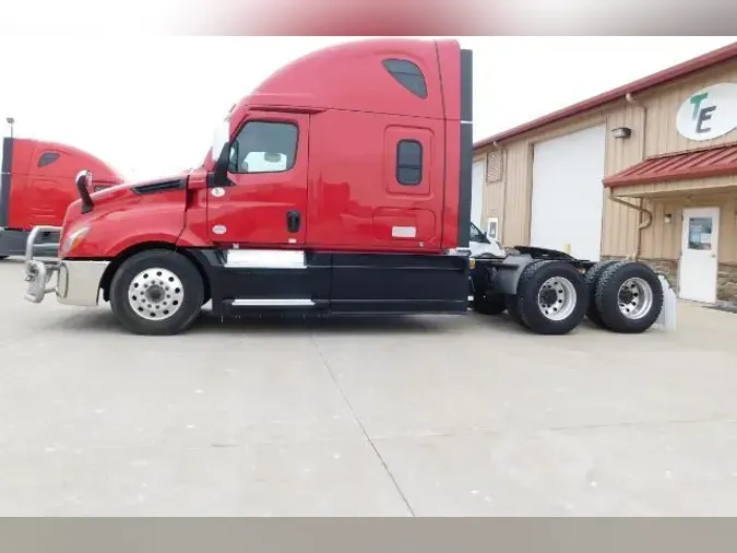 2020 Freightliner Cascadia