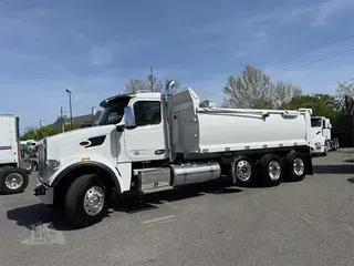 2025 PETERBILT 567