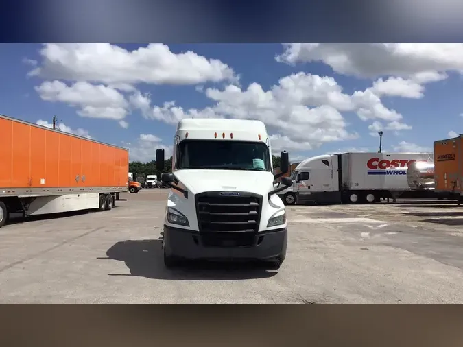 2022 Freightliner Cascadia 12677e9eca9cf8ae0691cd8c2670f3121df