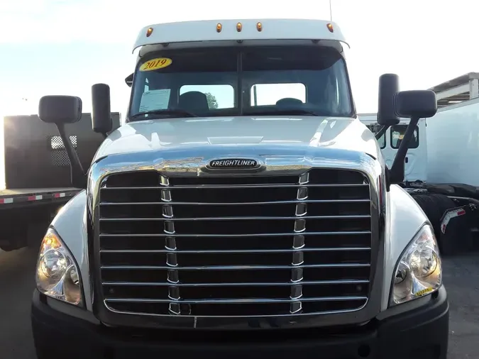 2019 FREIGHTLINER/MERCEDES CASCADIA 125