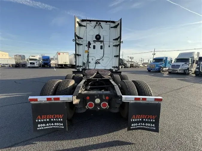 2017 FREIGHTLINER CASCADIA EVOLUTION