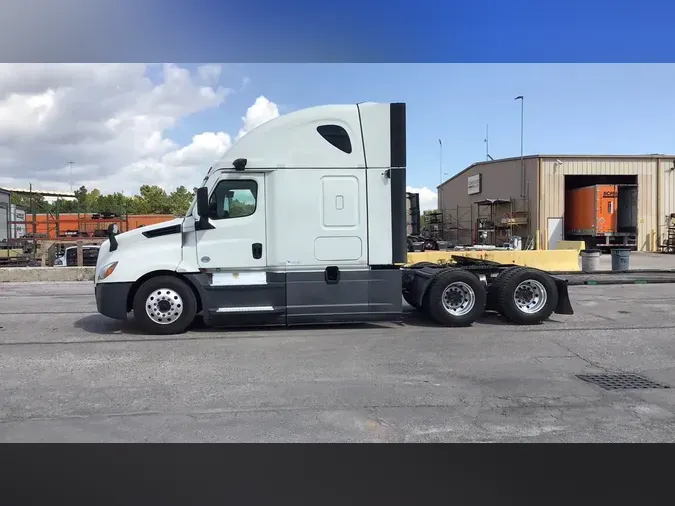 2022 Freightliner Cascadia 12677ee7a0feb7027fa8290ce5b7f92997f