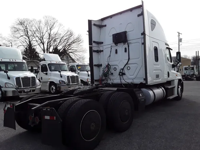 2020 FREIGHTLINER/MERCEDES CASCADIA 125