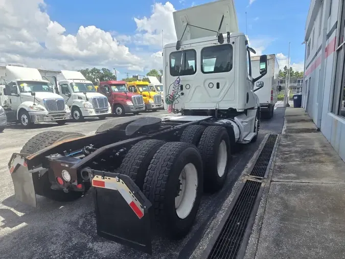 2020 FREIGHTLINER NEW CASCADIA PX12664