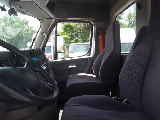 2019 FREIGHTLINER CASCADIA 113