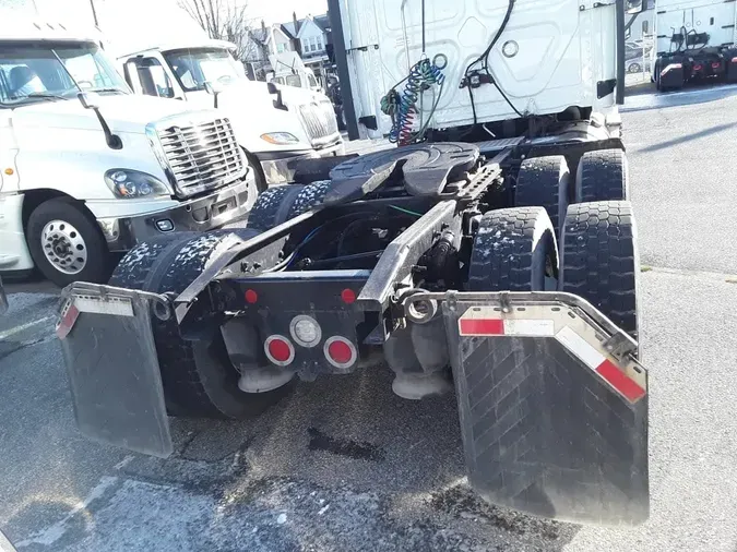 2020 FREIGHTLINER/MERCEDES CASCADIA 125