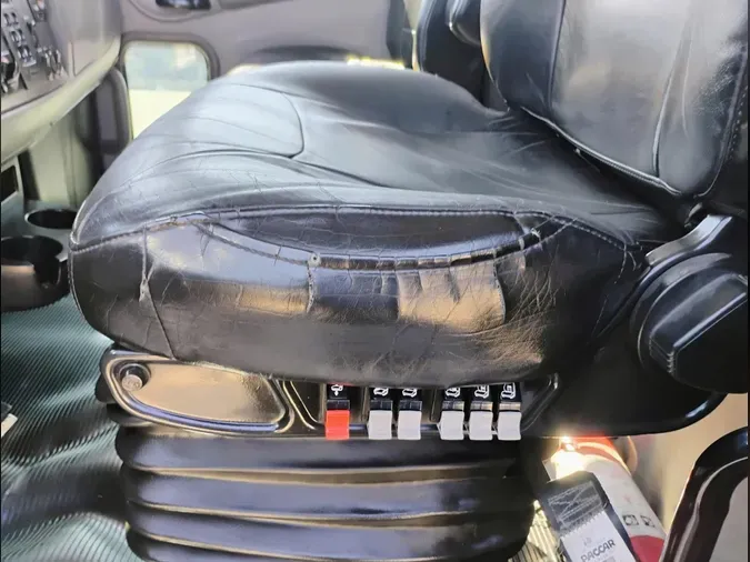 2020 Peterbilt 34877fa69eb2cdb5024a542515e0c594ff5