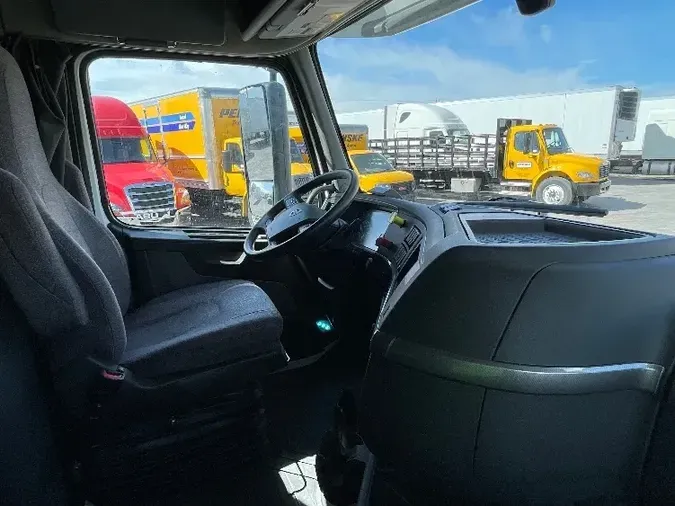 2019 Volvo VNL64760